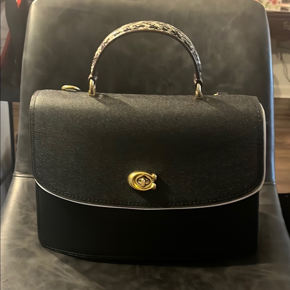 Coach Top handle Parker 32. Elegant Black Handbag
